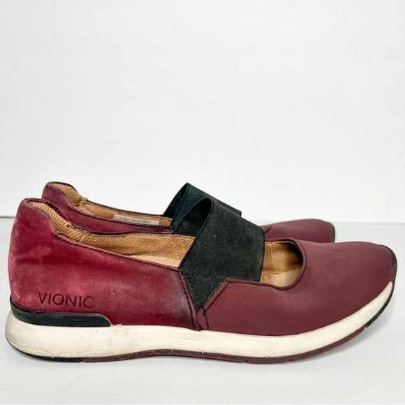 Vionic Cadee Red Maroon Shoes Slip On Orthotic Size 6.5 Women’s Sneakers - Picture 1 of 5